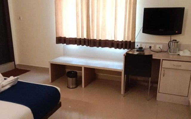 Luxor Park Service Apartment