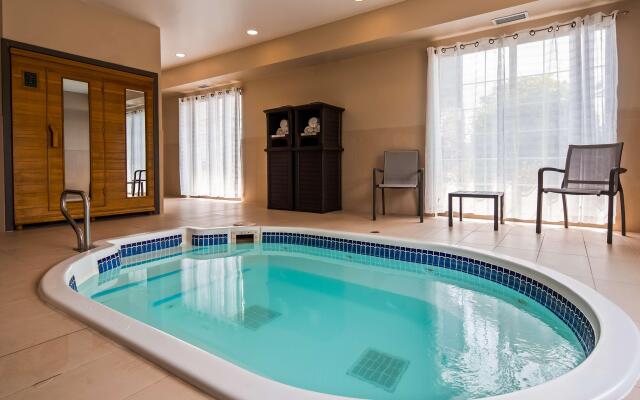 Best Western Plus Orillia Hotel