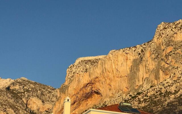 Immaculate 1-bed Apartment in Kalymnos