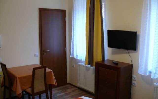 Tip-Top Lak Vendégház