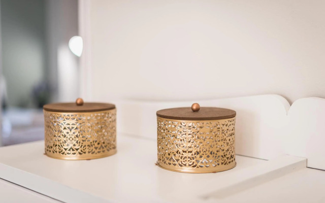 Sophisticated Family House With Acropolis View