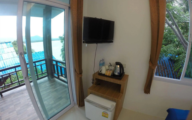 Moon Beach Resort