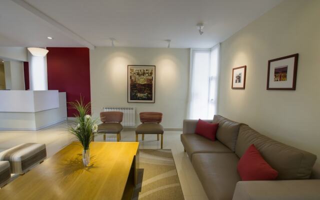 Quinta & Suites Apart Hotel