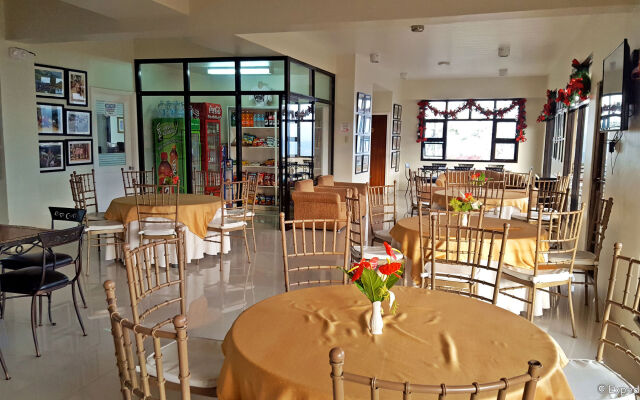 Gardenville Hotel