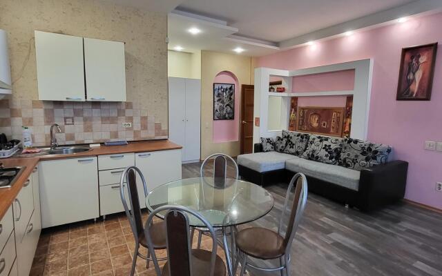 Apartments on Levo-Bulachnaya 42/2