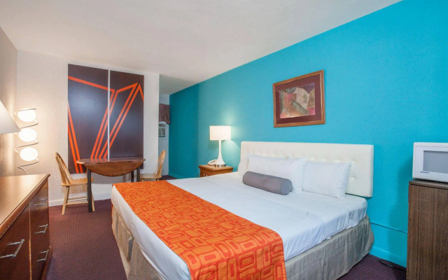 Hotel Cabana Oceanfront/ Boardwalk