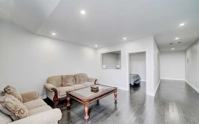 Royal Inn and Suites at Guelph