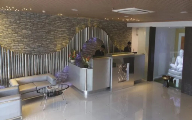 Airport City Hotel