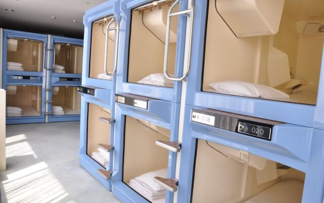 Capsule & Sauna Japan – Caters to Men