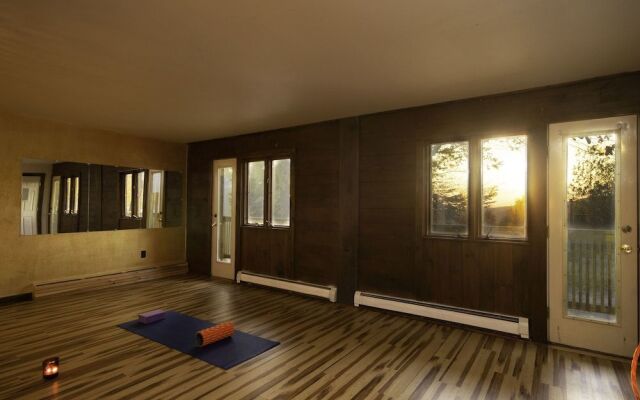 Lotus Mountain Retreat