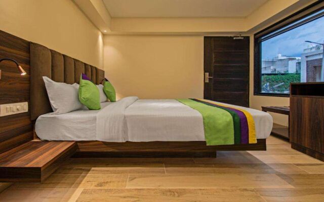 Treebo Pink City Grand