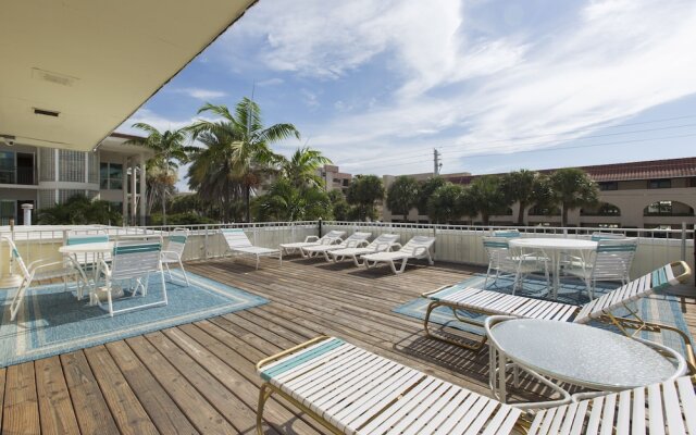 Sunny Shores Inn & Suites