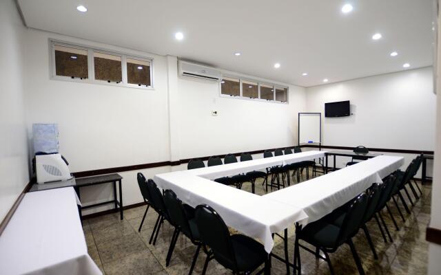 Cedro Hotel