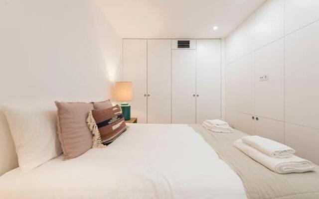 Bmyguest - Downtown Mezzanine Apartment