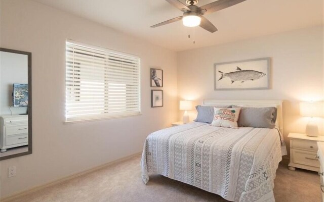 300 Edgewater Ct 3 Bedroom Home by Redawning