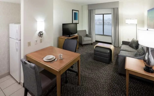Homewood Suites Miami Airport/Blue Lagoon