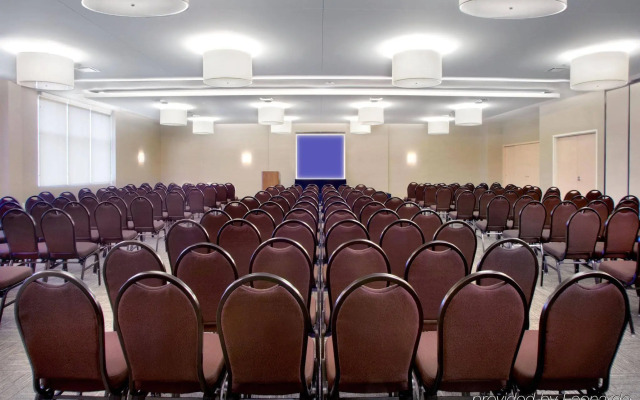 Novotel Montreal Aeroport