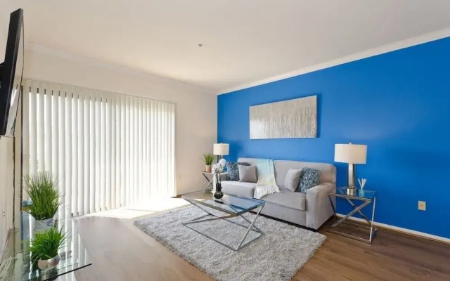 Downtown LA City View Suite