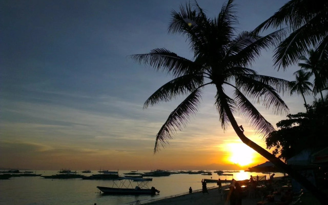 Alona Vida Beach Resort