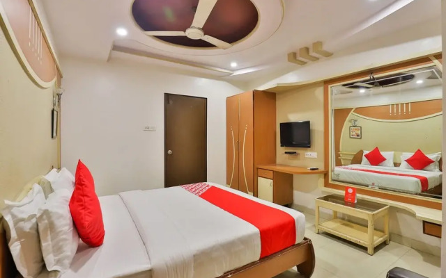 OYO 6139 Hotel Dwarka Residency