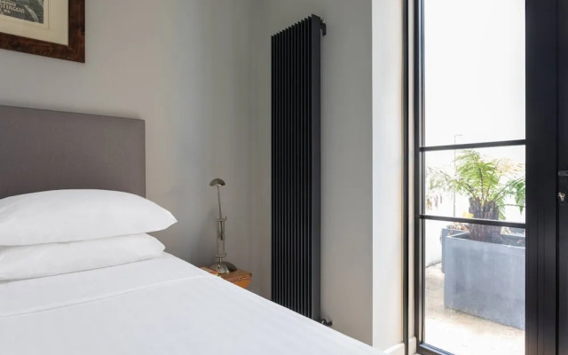 Redcliffe Square XII by Onefinestay