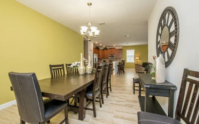 4 Bed 3 Ba Villa with Game Room & Pool