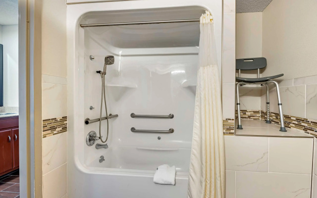 Best Western Shelbyville Inn and Suites Celebration Inn