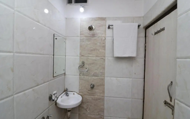 Hotel New City Palace by OYO Rooms