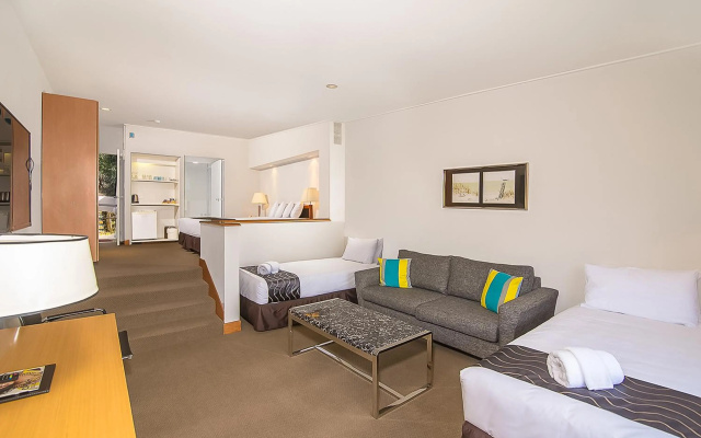 Paihia Pacific Resort Hotel – Guest Rooms – Paihia