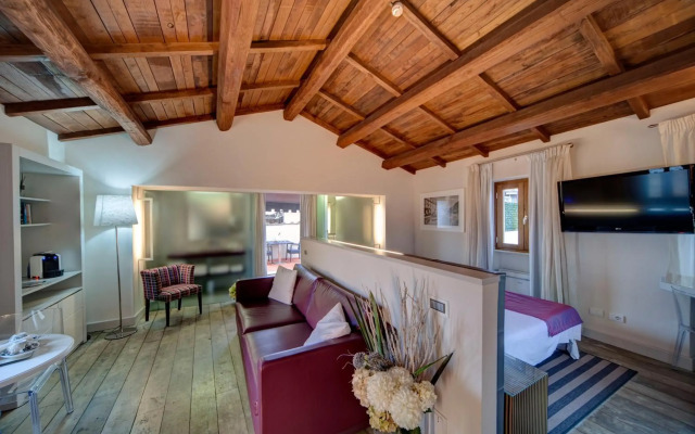 Navona Palace Luxury Inn