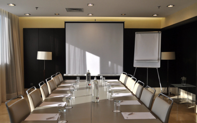 LCB Hotel Fuenlabrada NEW