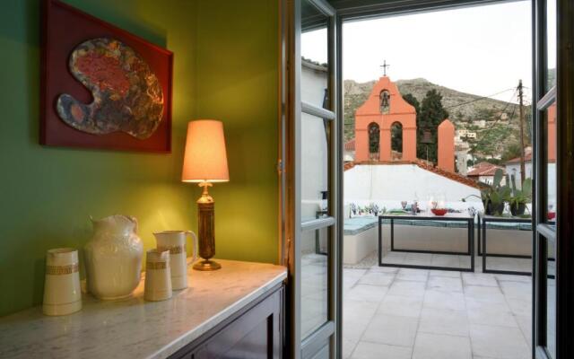 Cactus Hydra - Art Apartments