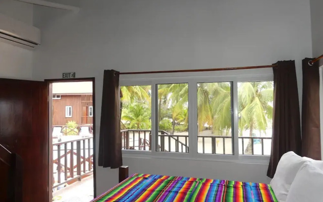 Green Parrot Beach Houses and Resort