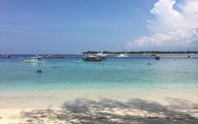 Gili Turtle Beach Resort
