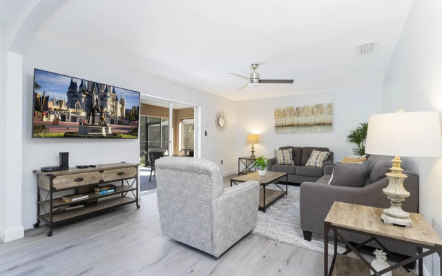 Beautiful 5Bd Single Family w/ Game Room @ 106 Lake Wilson Preserve