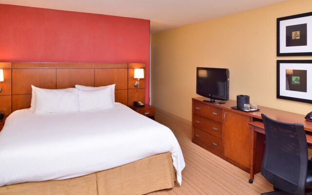 Courtyard by Marriott Tampa North/I-75 Fletcher