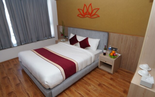 Lotus Shine N Amenities