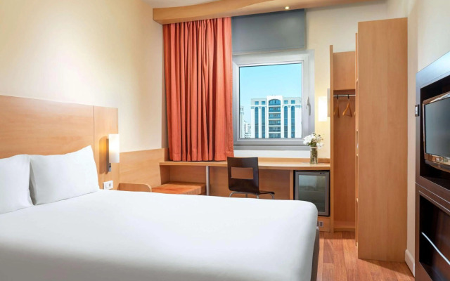 Tradewinds Apartment Hotel