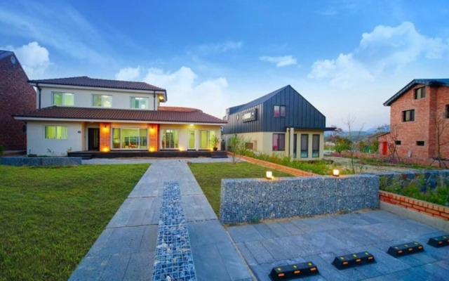 Jeonju Hosumaeul Dusilleene Pension