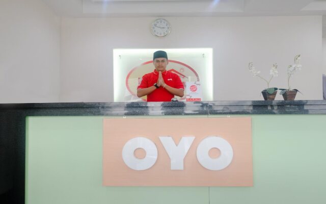 OYO 696 Hasanah Guest House Syariah De Saphire