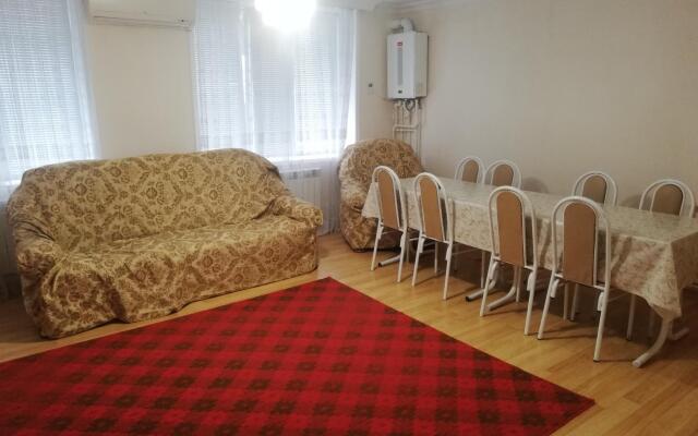 Апартаменты на улице М.Далгата 1а