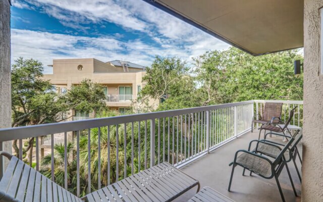 Barrington Court 417 - One Bedroom Condo