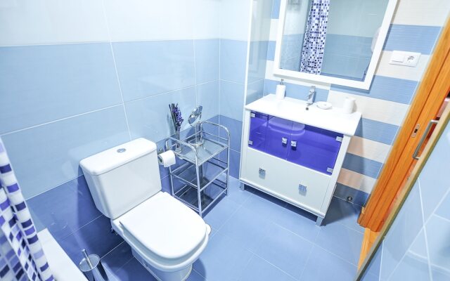 Sitito Quejana Apartment with Parking