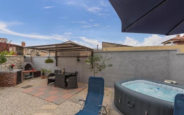 Apartment Dida Sime with Whirlpool