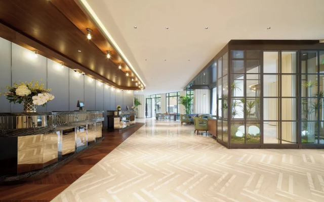 Donghu Collection Hotel