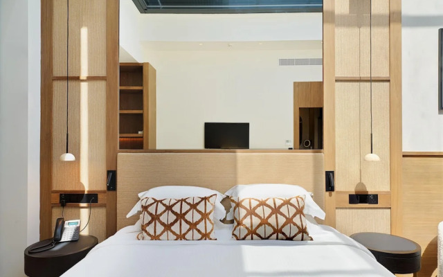 Mackenzie Rose Suite