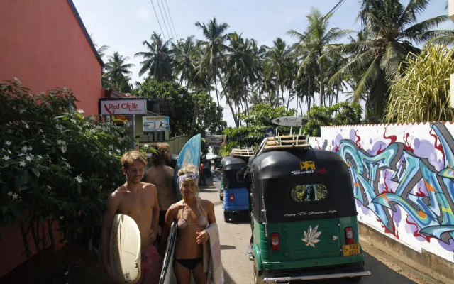 Land's End Matara