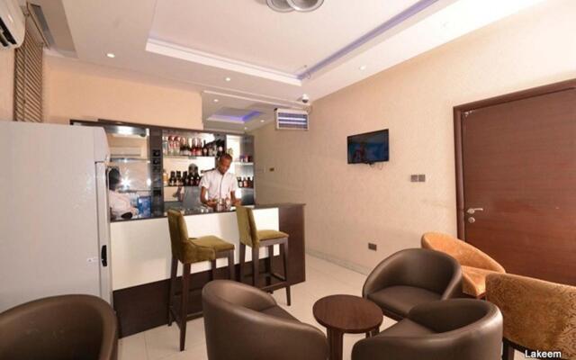 Lakeem Suites - Agboyin Surulere