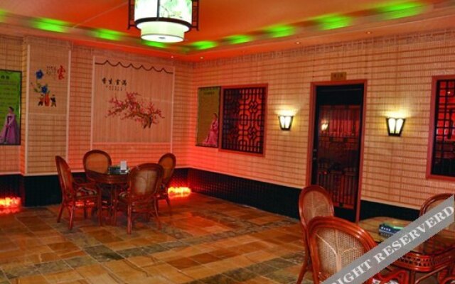 Zhongyuan Holiday Hotel
