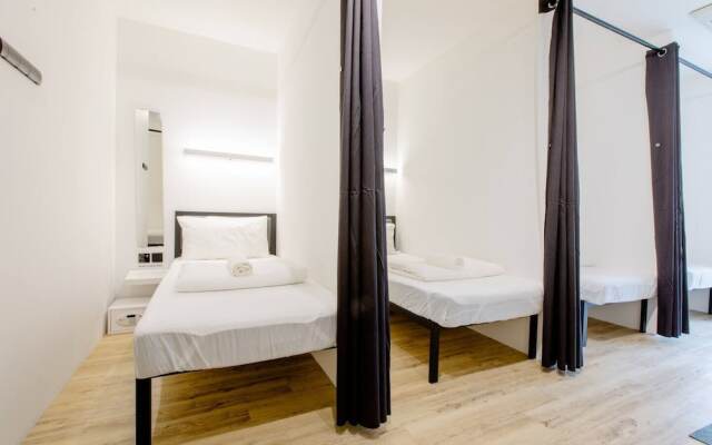 RadZone Hostel
